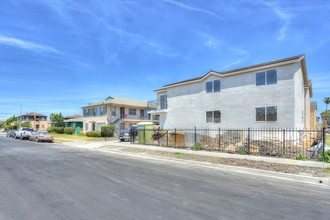 6514 Brynhurst Ave in Los Angeles, CA - Building Photo - Building Photo