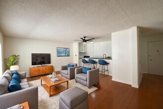 4414 Woodman Ave in Los Angeles, CA - Building Photo - Building Photo