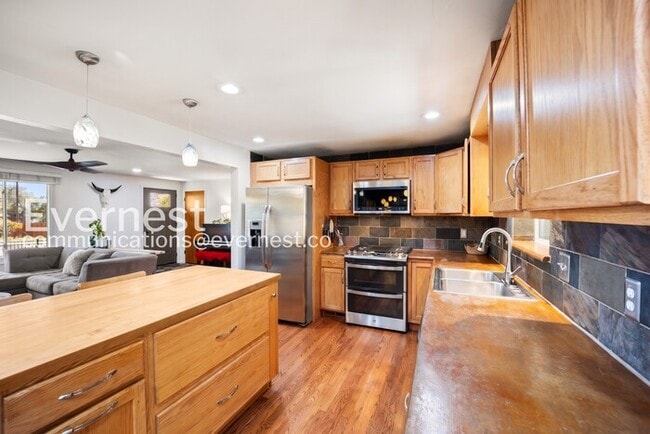 property at 2605 Reed Ct