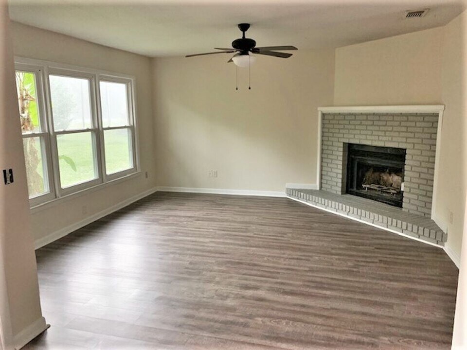 2 Westbrooke Dr in Statesboro, GA - Building Photo
