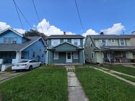 1748 Milburn Ave in Toledo, OH - Building Photo