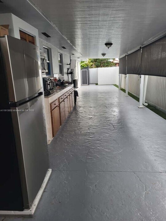 10356 SW 11th Terrace in Miami, FL - Foto de edificio