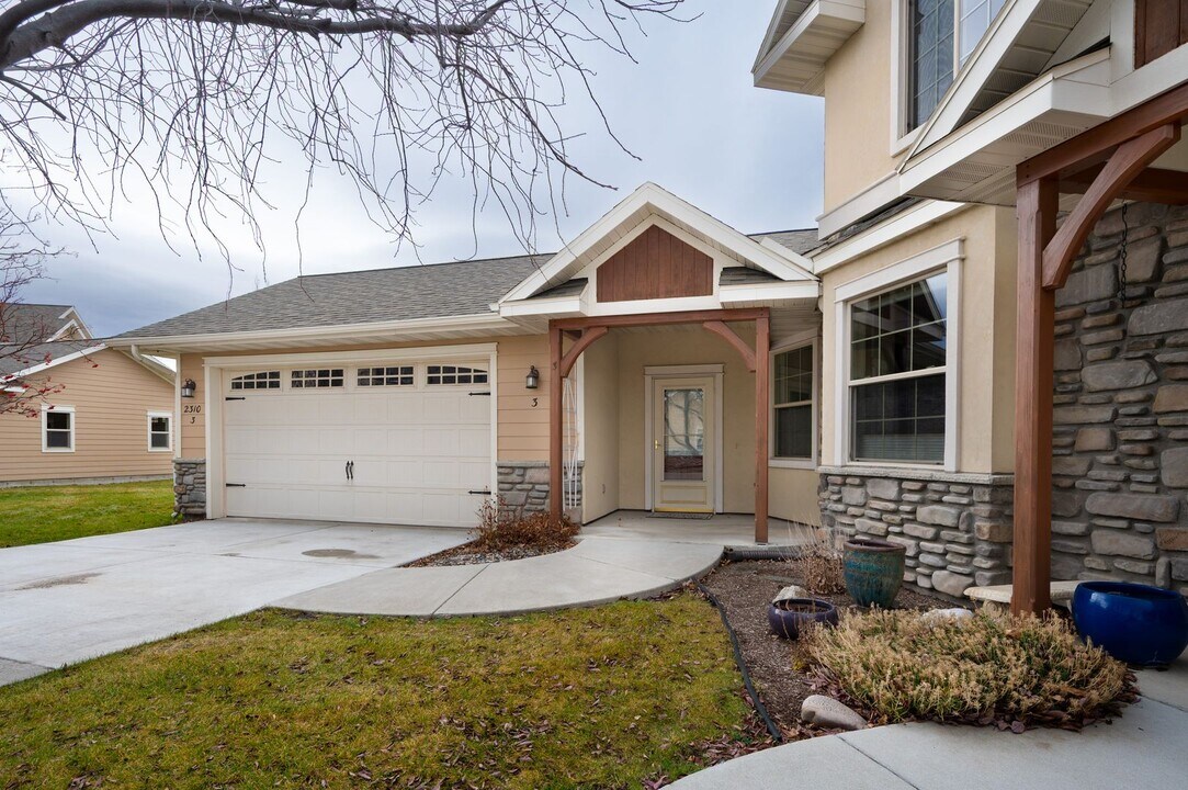 2310 W Beall St in Bozeman, MT - Building Photo