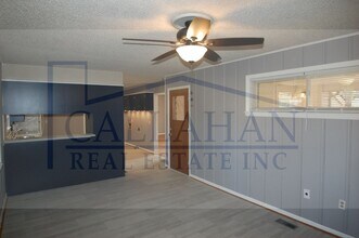 401 Country Club Rd in Sherwood, AR - Foto de edificio - Building Photo
