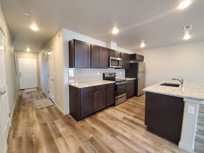 property at 5701 W Albany Pl