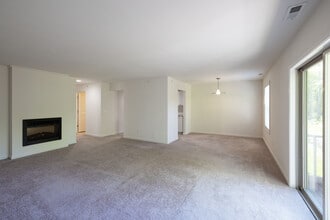 The Ridge at New Paltz in New Paltz, NY - Building Photo - Interior Photo