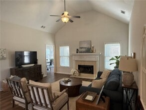 304 Maple Grove Ct in Canton, GA - Building Photo - Building Photo