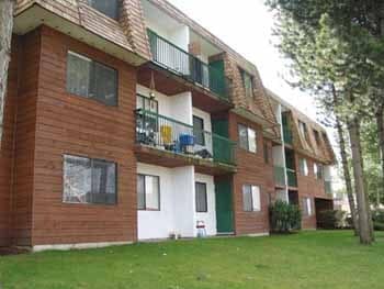 Sunset Park Apartments in Burnaby, BC - Building Photo - Building Photo