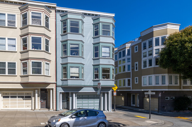 411 Dolores St in San Francisco, CA - Building Photo - Building Photo