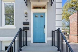 32 Willowdale Ave in Montclair, NJ - Building Photo - Building Photo
