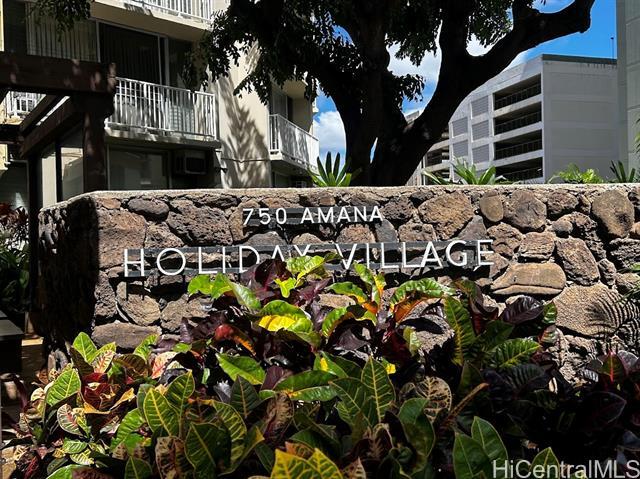750 Amana St in Honolulu, HI - Building Photo - Building Photo