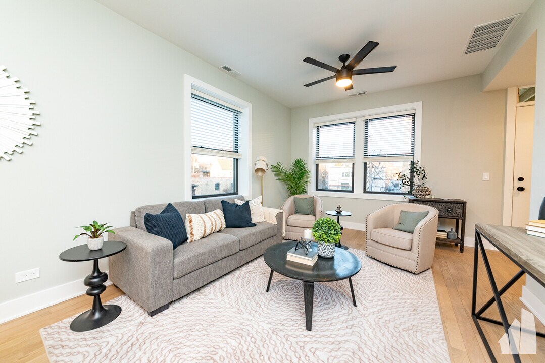 4409 N Seeley Ave, Unit 3B in Chicago, IL - Foto de edificio