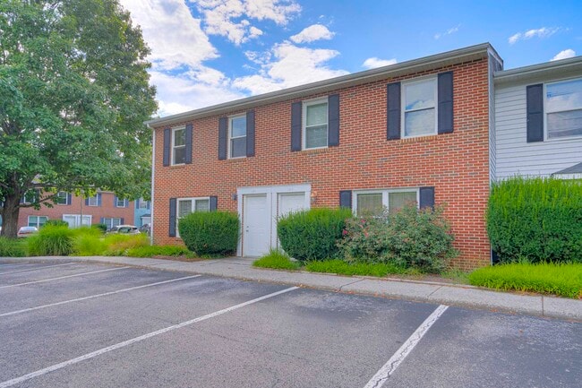 191 Clover Valley Cir in Blacksburg, VA - Building Photo - Building Photo