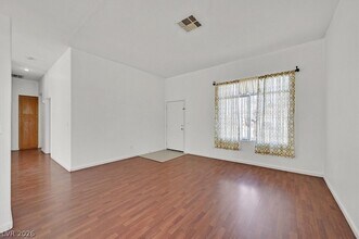 1199 Sunfire Ave in Henderson, NV - Building Photo - Building Photo