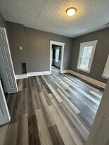 2177 W 83rd St in Cleveland, OH - Building Photo