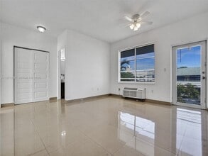 540 74th St in Miami Beach, FL - Building Photo - Building Photo