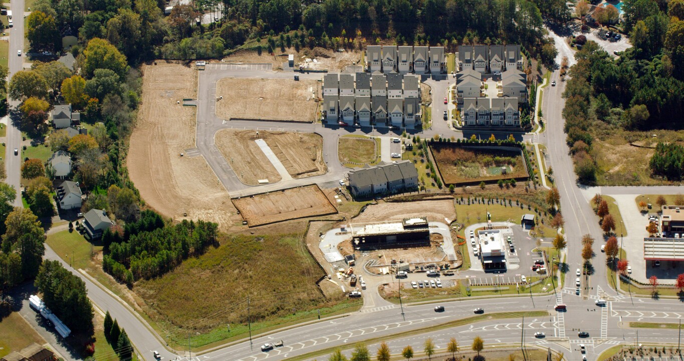 Addison Point in Woodstock, GA - Building Photo