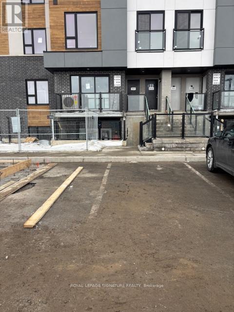 16 Melbourne Ave in St Catharines, ON - Building Photo - Building Photo