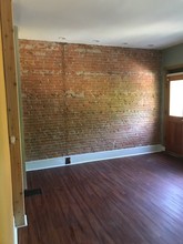 509 Chestnut St, Unit Apt 2 in Dubuque, IA - Building Photo - Building Photo