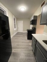 1715 Kinney Ave, Unit 2 in Cincinnati, OH - Building Photo