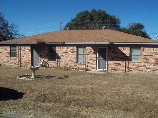 6932 Dublin Dr in Brownwood, TX - Building Photo