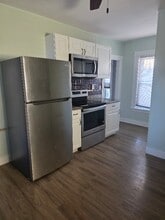 560 Pine St in Manchester, NH - Foto de edificio - Building Photo