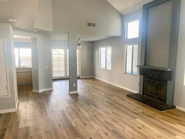 804 Spindrift Ln in Carlsbad, CA - Building Photo - Building Photo