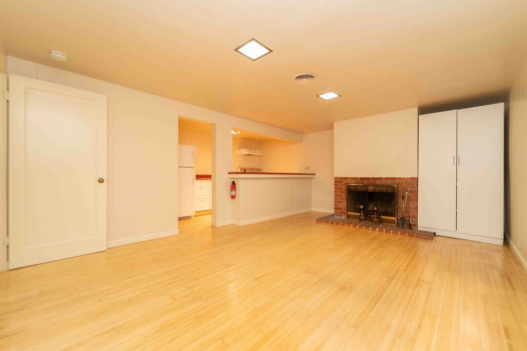 557 Spruce St in Berkeley, CA - Building Photo