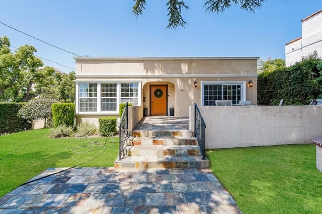 property at 2301 N Commonwealth Ave