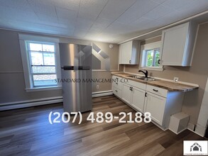 77 North St-Unit -Unit 3 in Waterville, ME - Foto de edificio - Building Photo