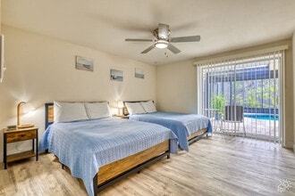 2250 Proctor Rd in Sarasota, FL - Building Photo - Building Photo