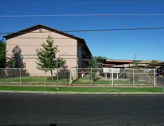 1620 S Chance Ave in Fresno, CA - Building Photo - Building Photo