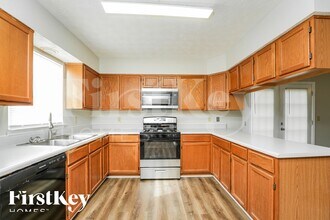 543 Sutters Mill Rd in Stone Mountain, GA - Building Photo - Building Photo