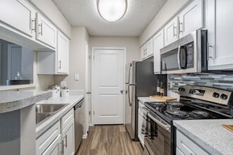 Mountain View in Colorado Springs, CO - Foto de edificio - Building Photo