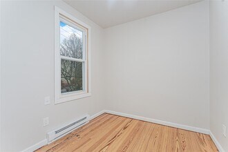165 Chestnut Ave in Staten Island, NY - Building Photo - Building Photo
