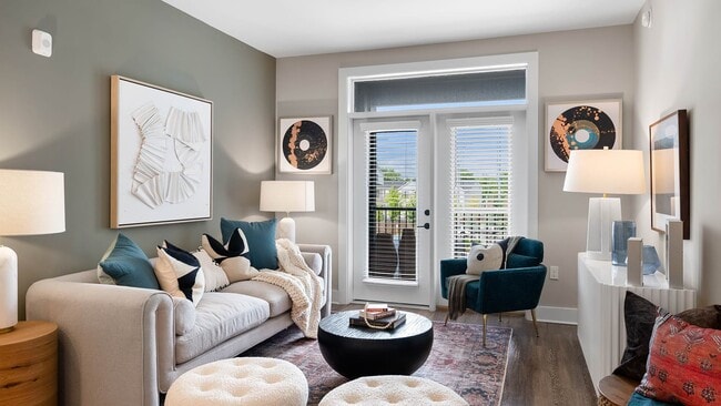 Cortland at the Nations in Nashville, TN - Foto de edificio - Building Photo