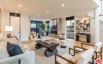 552 Stassi Ln in Santa Monica, CA - Building Photo - Building Photo