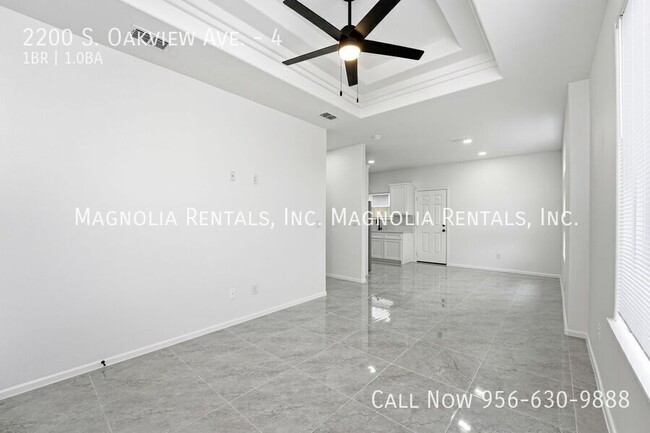2200 S Oakview Dr, Unit 4 in Edinburg, TX - Foto de edificio - Building Photo