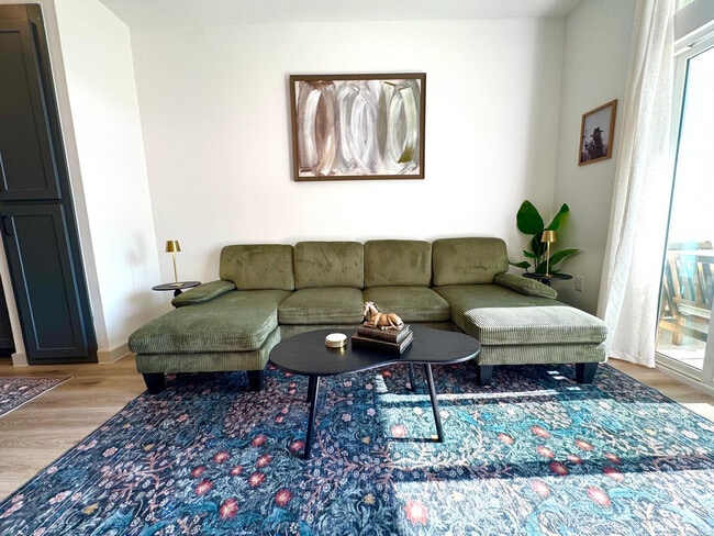 1301 Leah Ave