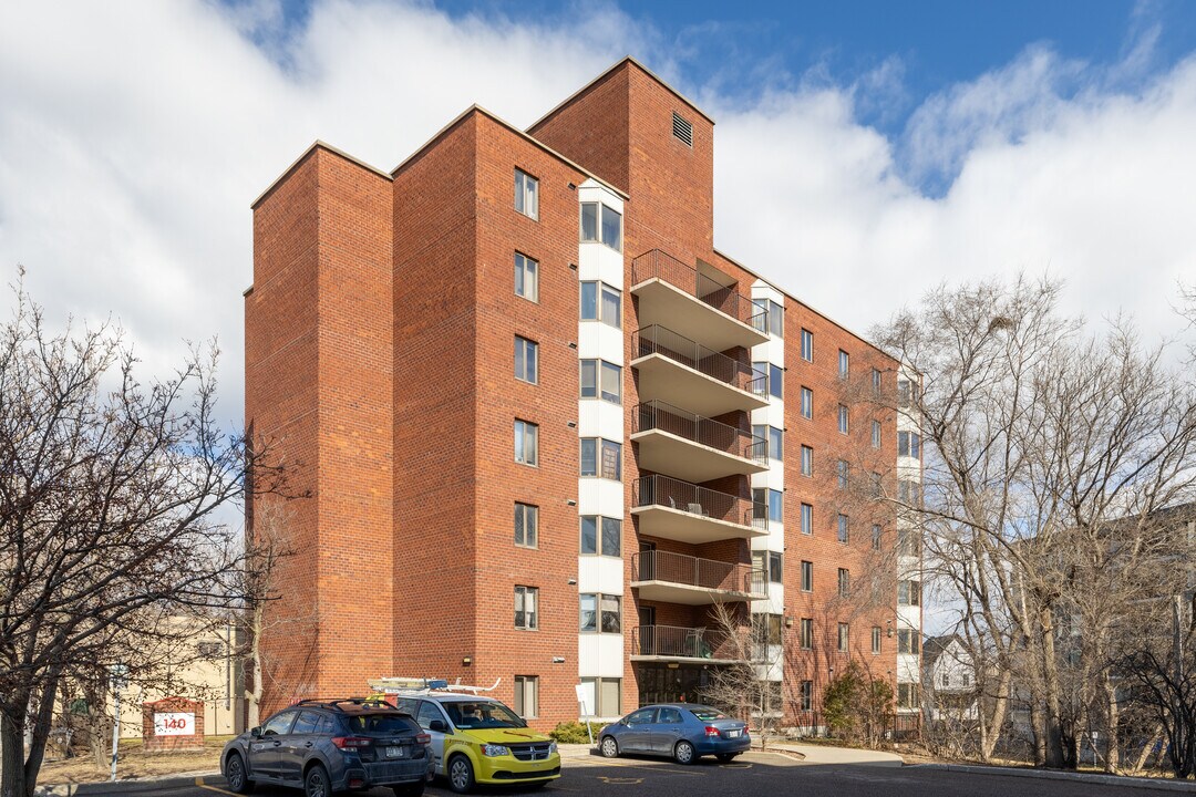 140 Montcalm St in Gatineau, QC - Building Photo