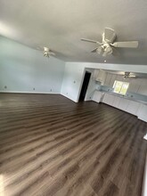 1007 E Grand Ave in Comanche, TX - Building Photo - Building Photo