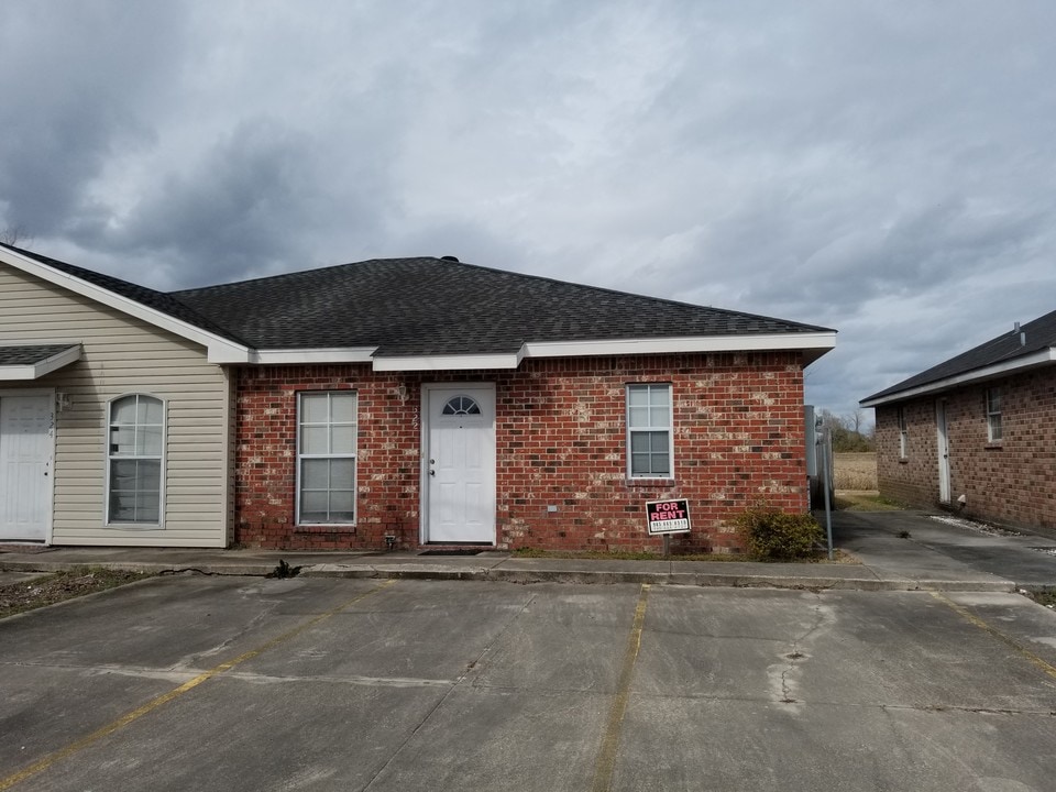 322 Gloria St in Thibodaux, LA - Building Photo