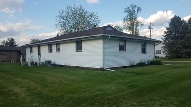 645 Hazen Ave in Oglesby, IL - Building Photo - Building Photo