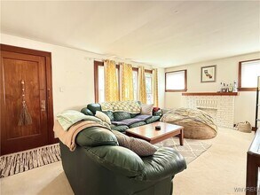 245 Hamilton Dr in Buffalo, NY - Building Photo - Building Photo