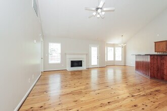 128 Mary Joe Martin Dr in La Vergne, TN - Building Photo - Building Photo