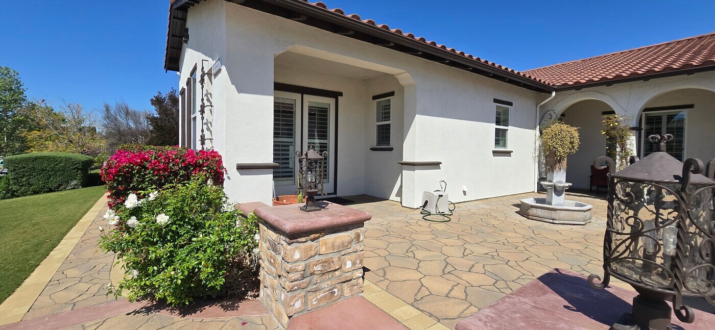 12840 Frost Brothers Ct in Rancho Cucamonga, CA - Building Photo