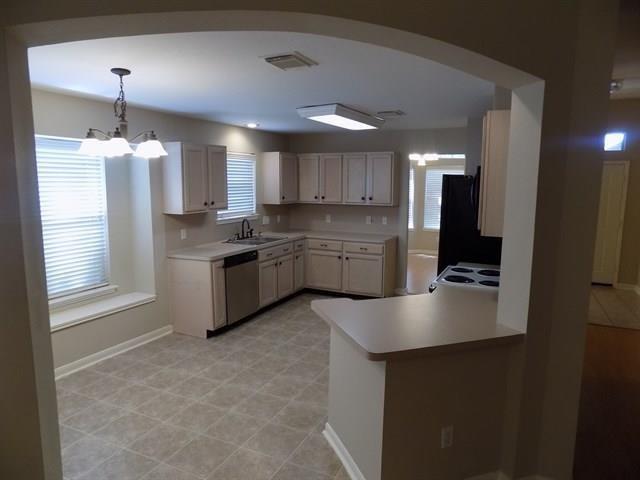 10467 Twin Circles Dr in Montgomery, TX - Building Photo - Building Photo