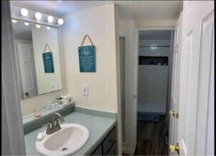 7 Odess Ln in Pensacola, FL - Foto de edificio - Building Photo