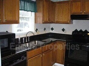 1608 Township Cir in Raleigh, NC - Foto de edificio - Building Photo