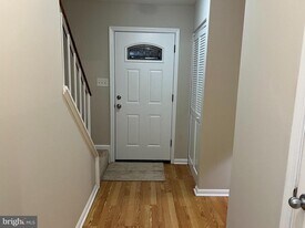 6322 Draco St in Burke, VA - Building Photo